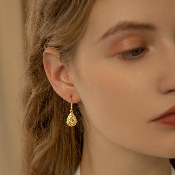 Women's14K Gold French Style Leverback lightweight Teardrop Dangle Drop Earring - Picture 2 of 7